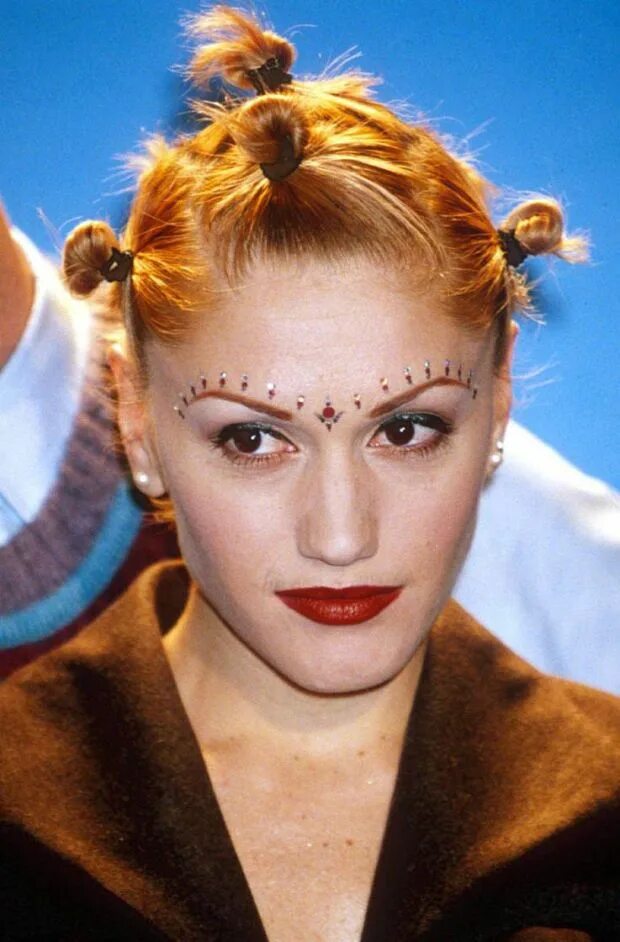 Прически 2000х женские Gwen Stefani, Before and After 90s hairstyles, Hair styles, Hair