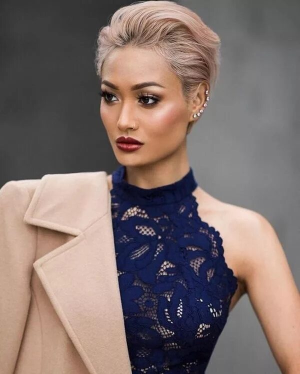 Прически 2019 году 50+ Cool Ideas for Women's Short Hairstyles for 2019 - Soflyme Короткие стрижки,