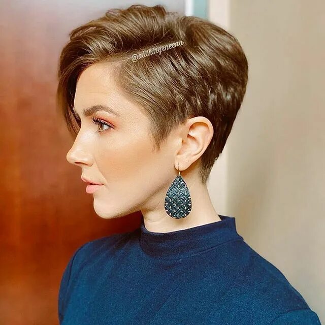 Прически 2023 женские 58 Neue Frisch Aussehende Pixie Frisuren Short hairstyles for thick hair, Taper 