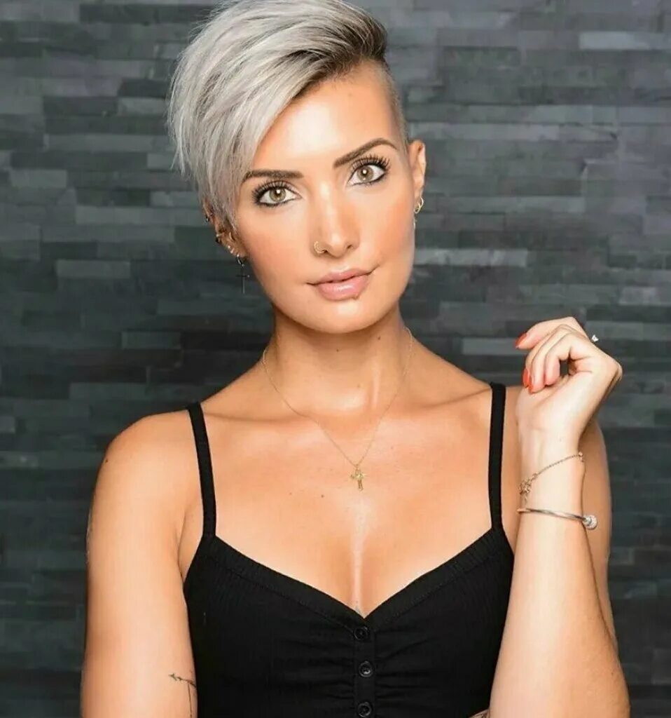 Короткий многослойный боб вид сбоку: 10 по-настоящему красивых идей Short hair s