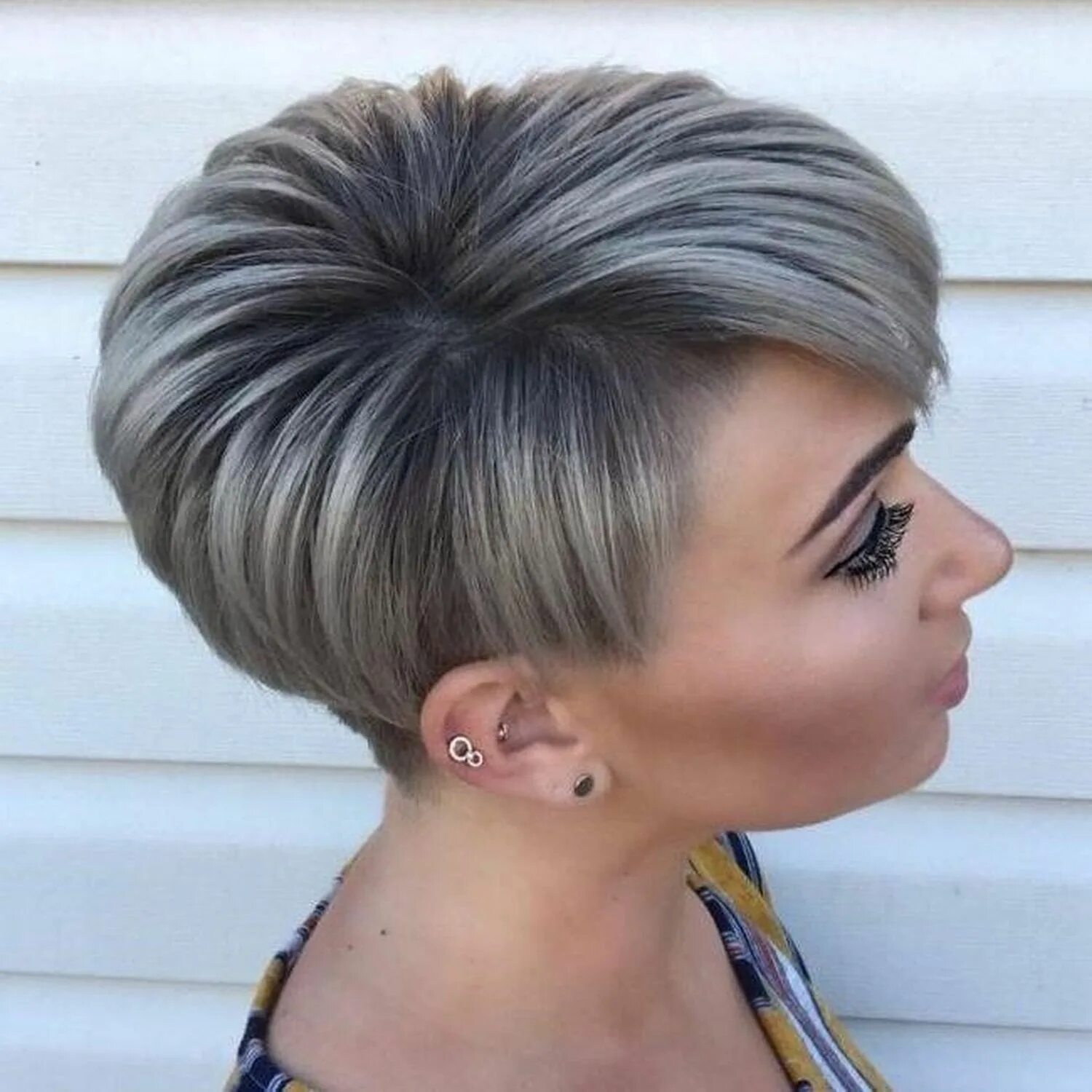 Прически 2023 женские на короткие волосы a fresh, chic hairdo will accent the Lovely of any woman. Short hairstyles for t