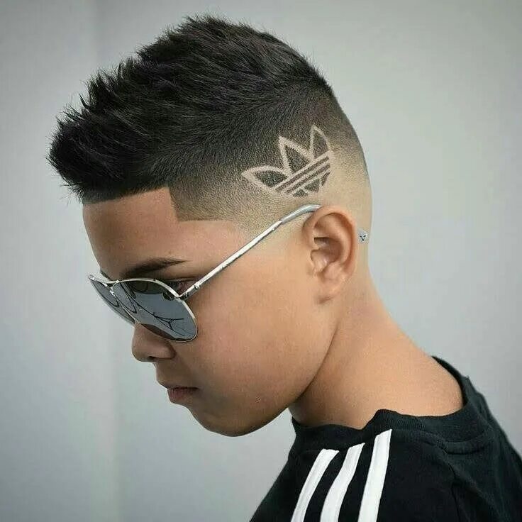 Прически 2024 года для мальчиков Pin on masculinos Boys haircuts with designs, Hair designs for boys, Haircut des