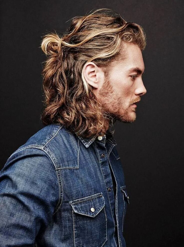 Прически 2024 мужские на длинные волосы Pin by Bart on men's hairstyle Long hair styles men, Hair styles, Mens hairstyle