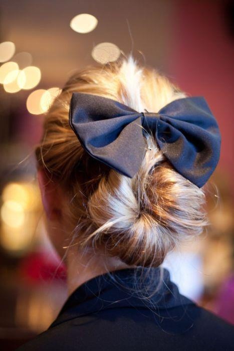 Прически 2024 с бантом Bows : ) Bow hairstyle, Girly hairstyles, Hair inspiration