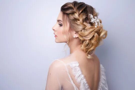 Прически 24 Bride Hairstyle Изображения: просматривайте стоковые фотографии, векторные изобр