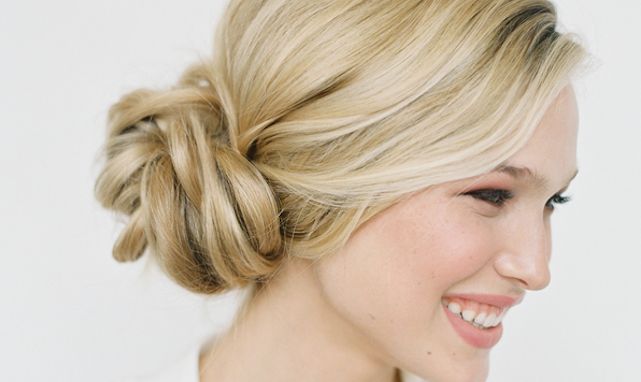 Прически 35 15 Easy Spring Hairstyles That Take 5 Minutes (Meaning You Still Have Time For C