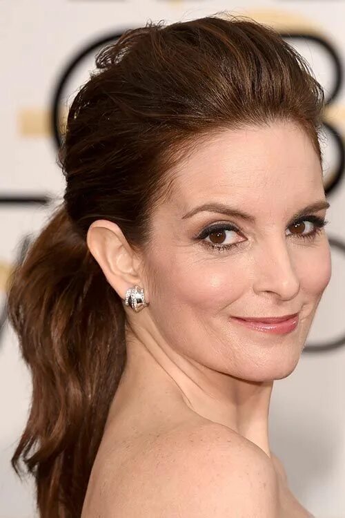 Прически 35 20 Stylish Hairstyles Celebs Urge Us to Wear in 2015 Tina fey, Stylish hair, Wom