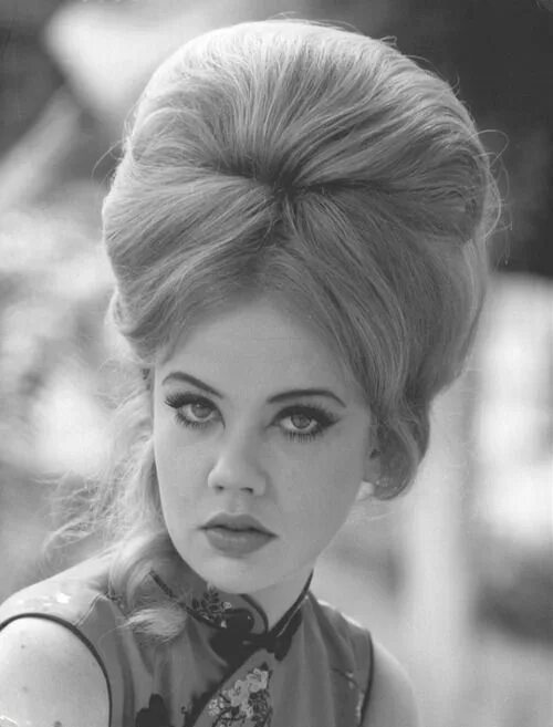 Прически 50 Priscilla Presley - FROM THE BYGONE in 2023 Bouffant hair, Vintage hairstyles, H