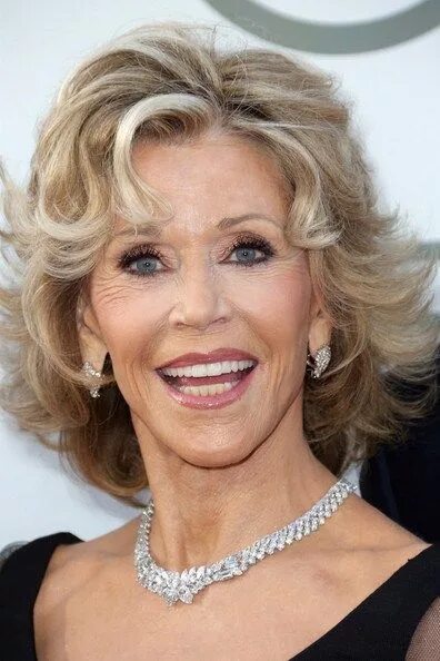 Прически 50 плюс на средние волосы 30 Best Jane Fonda Hairstyles Jane fonda hairstyles, Hairstyles haircuts, Hair s