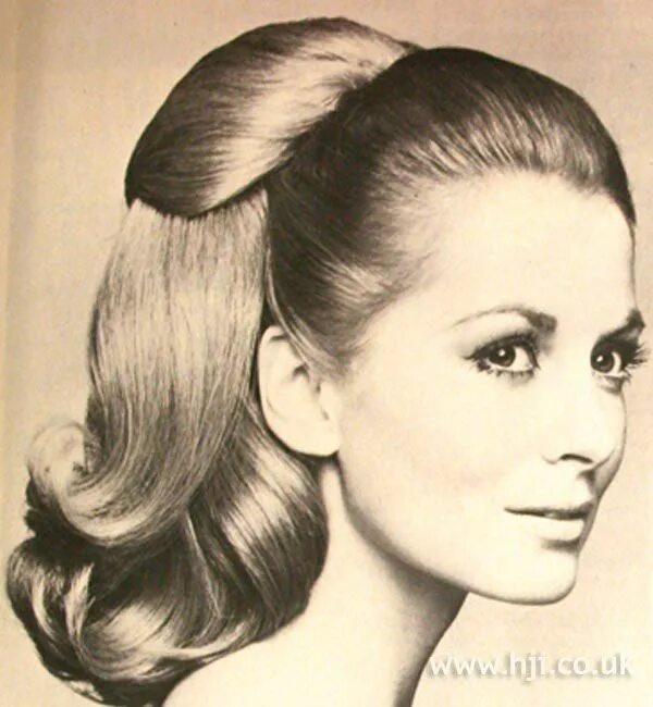 Прически 60 1960s long hairstyles at DuckDuckGo Ponytail hairstyles, 1960s hair, Blonde pony