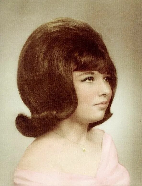 Прически 60 60s bouffant flip Vintage hairstyles, Medium hair styles, Big hair