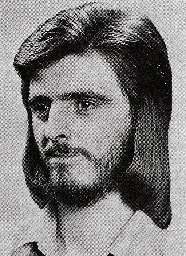 Romantic men’s hairstyle from the 1960s–1970s - Rare Historical Photos Romantic 