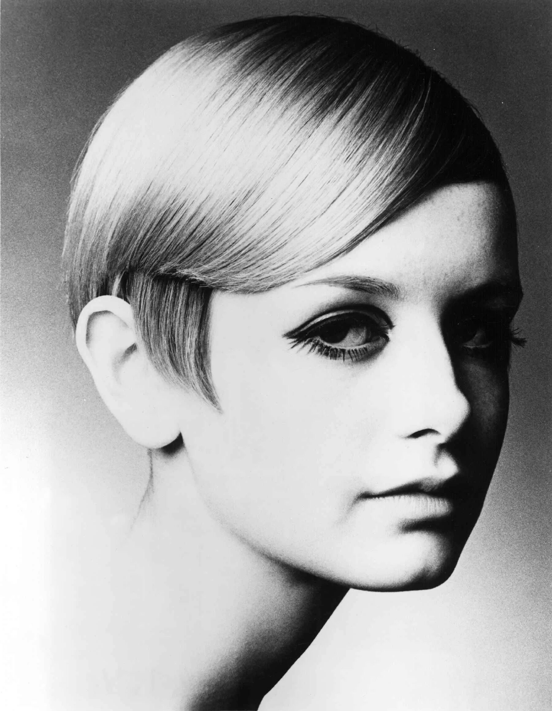 Прически 60 х на короткие волосы Twiggy Twiggy hair, Short hair styles, Vintage hairstyles