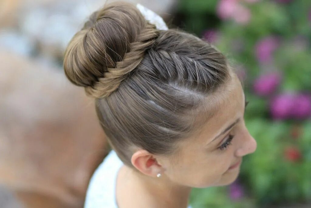 Прически 7 How to Create a Lace Fishtail Bun Kapsels, Haarstijlen, Kort haar