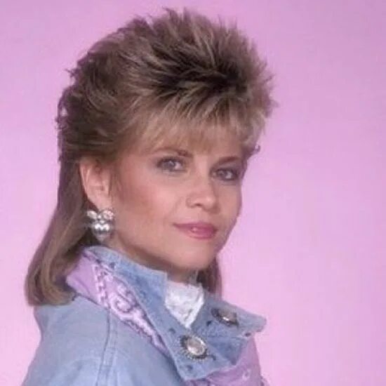 The 13 Most Embarrassing '80s Beauty Trends Womens hairstyles, 80s hair, 80s hai