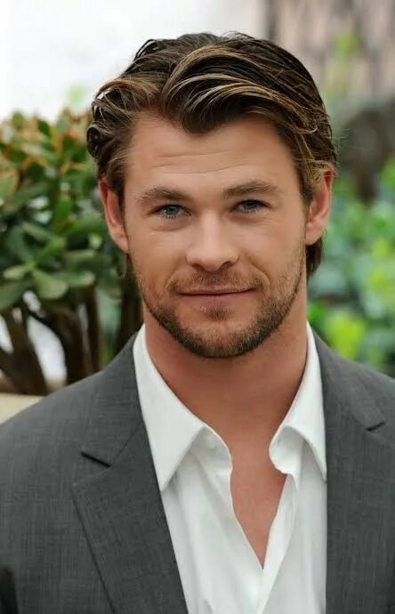 Прически актеров Pin by Lauren Little Baker on Men’s hair Mens hairstyles, Chris hemsworth, Long 