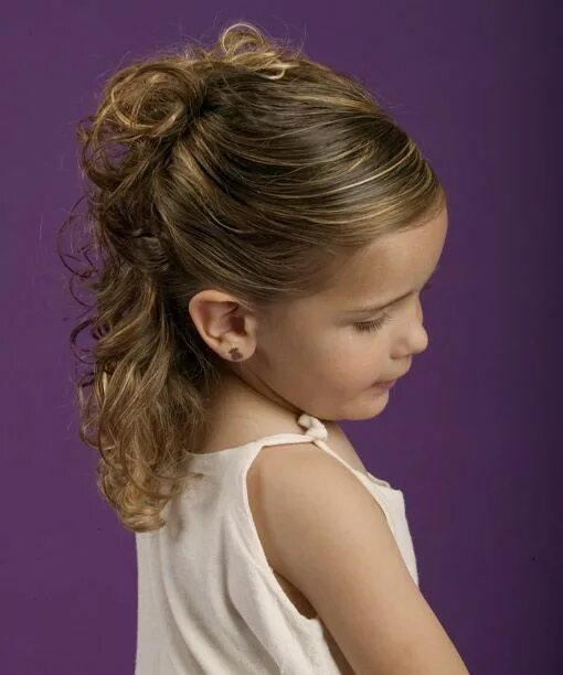 Прически без укладки для девочек kapsels voor bruidsmeisje trouwshop.com Kids hairstyles, Flower girl hairstyles,