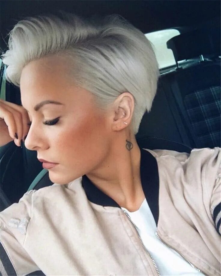 Прически блонд на короткие волосы 25+ Short Edgy Pixie Cuts and Hairstyles Trendy short haircuts, Short blonde hai