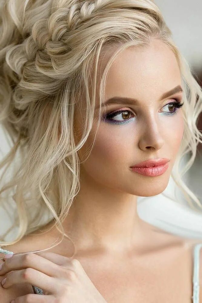 Прически блондинок фото Wedding Makeup: 50 Looks For Brides 2024 Guide + Expert Tips Blonde hair makeup,