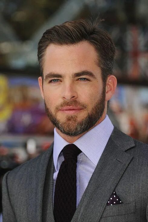 Прически бороды для мужчин фото Disturbing And 100% Real Celebrities male, Grow beard, Chris pine