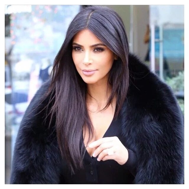 Прически брюнеткам длинные Kim Kardashian muda o visual e adere ao long bob Kim kardashian hair, Kardashian