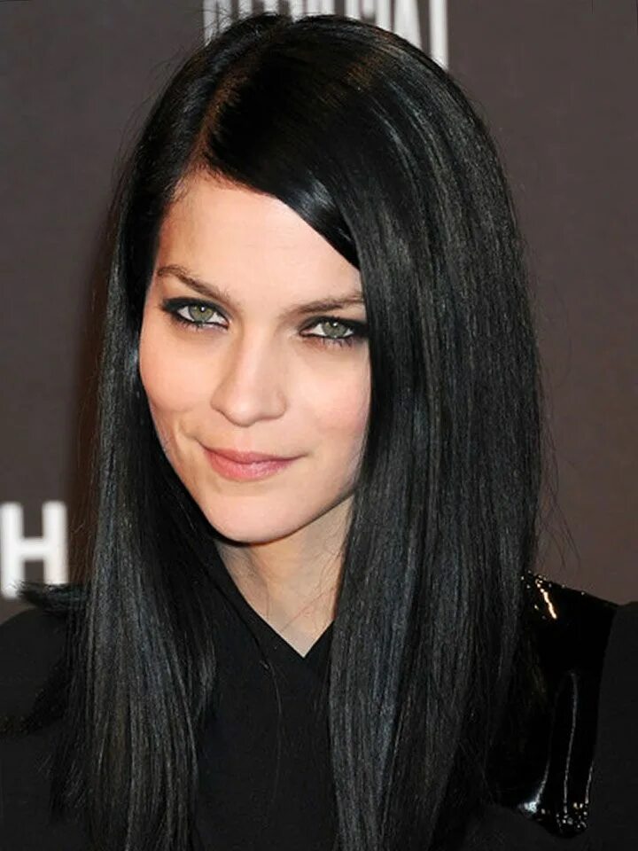 Прически черные волосы фото Pin on lovely locks Long bob hairstyles, Hair cuts, Straight hairstyles