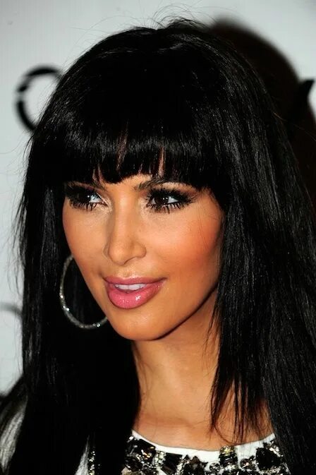 Прически черные волосы фото Kim Kardashian Has Bangs, You Guys! Let's Discuss. Cheap human hair wigs, Celebr