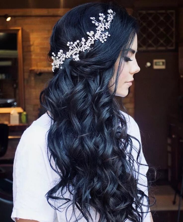 Прически черные волосы фото Épinglé sur Black hair Cheveux de mariée, Coiffure mariage, Images coiffure