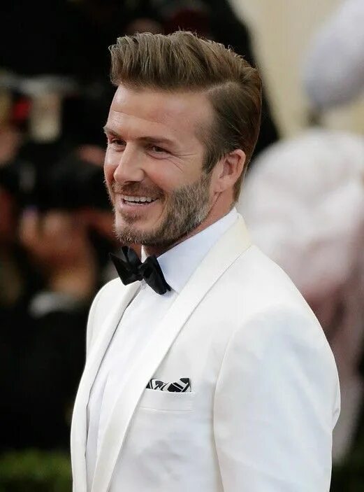 Прически дэвида бекхэма фото David Beckham Hairstyles-20 Most Famous Hairstyles of All the Time David beckham