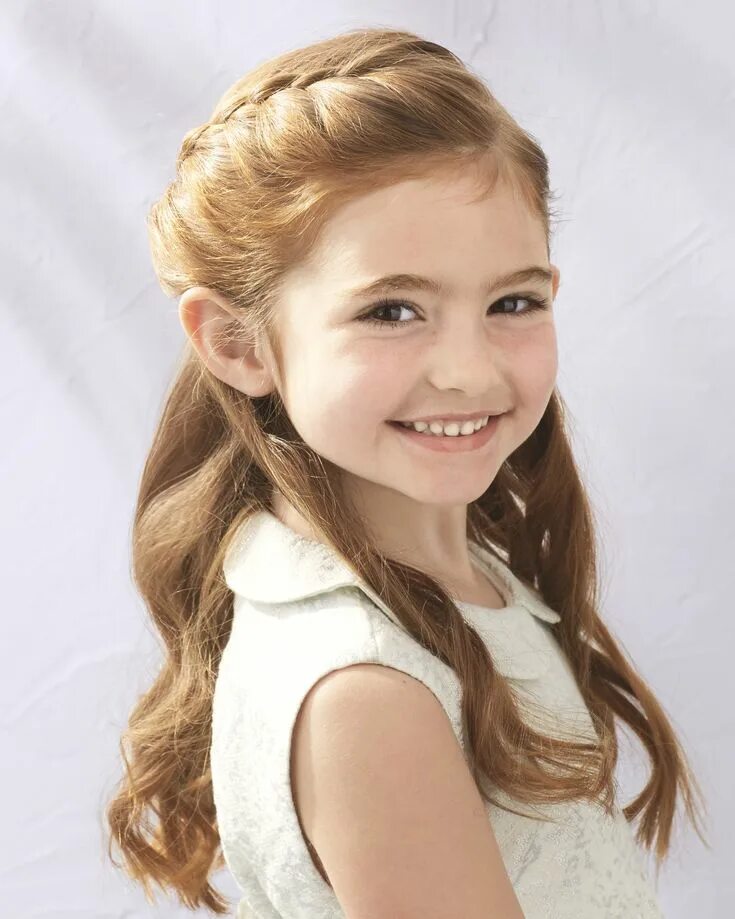 Прически девушек 11 лет Flower Girl Hairstyles That Are Cute and Comfy Flower girl hairstyles, Flower gi