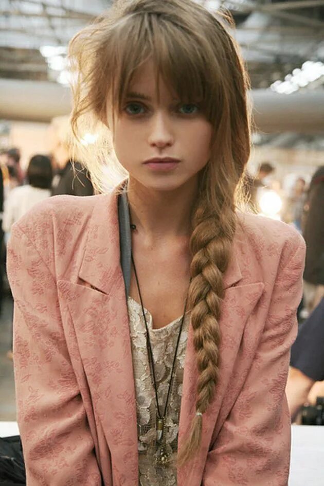 Прически девушка 17 лет Model: Abbey Lee Kershaw Long hair styles, Hair styles, Hairstyle