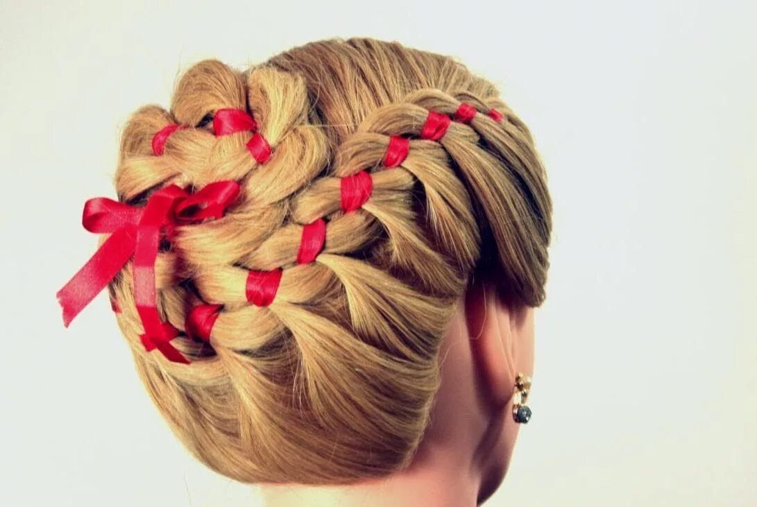 Прически длинные с лентой 4 strand braided updo with ribbon. Penteado fita, Inspiração de cabelo para casa