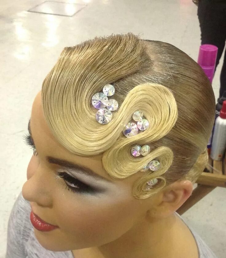 Прически для бальных танцев для девочек Pin by Rosa clavel Pineda garcia on peinado Competition hair, Ballroom hair, Dan