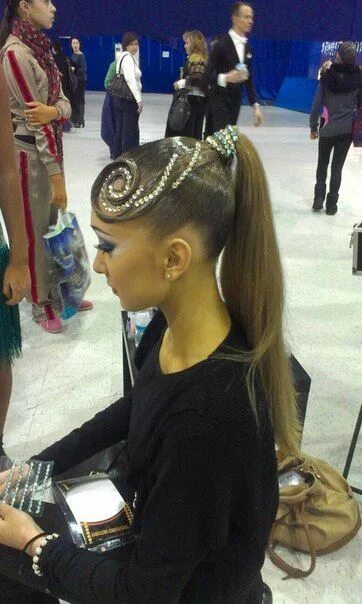 Прически для бальных танцев для девочек юниоры Classic Ballroom Elegance - Ballroom Competition Hair Styles Dance hairstyles, C