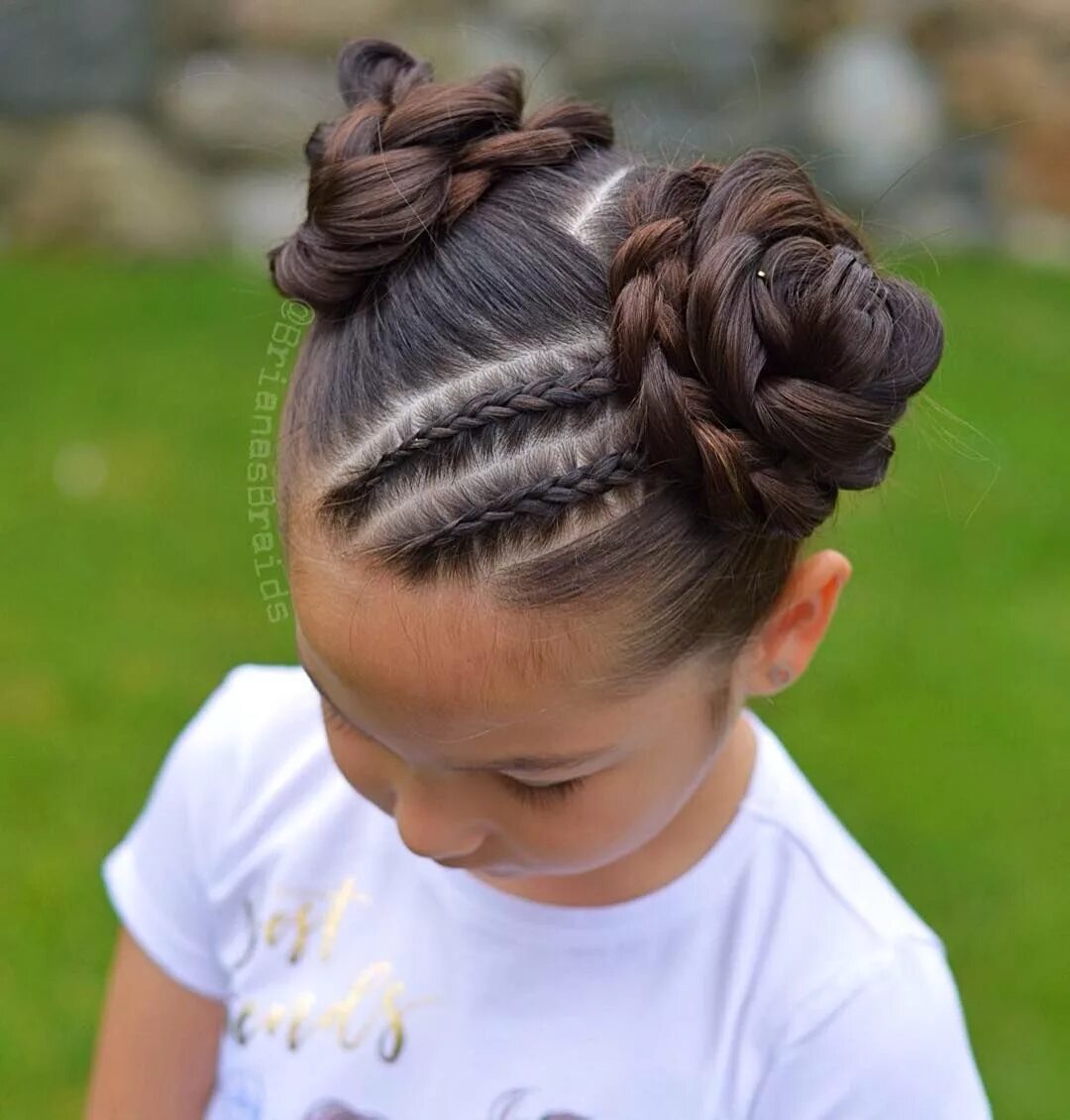 Прически для девочек 4 Image may contain: one or more people, outdoor and closeup Kids hairstyles, Kids