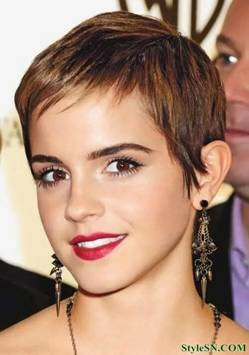 Прически для девочек под мальчика Short Hairstyles Pixie Cut 2014 StyleSN Short hair styles pixie, Short pixie hai