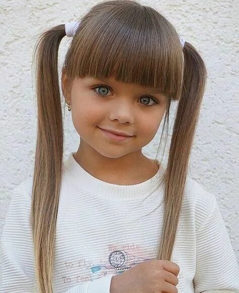 Прически для девочек с короткой челкой ❤ @getfashionvote @adidasoutlook By @anastasiya_knyazeva_official Crianças linda
