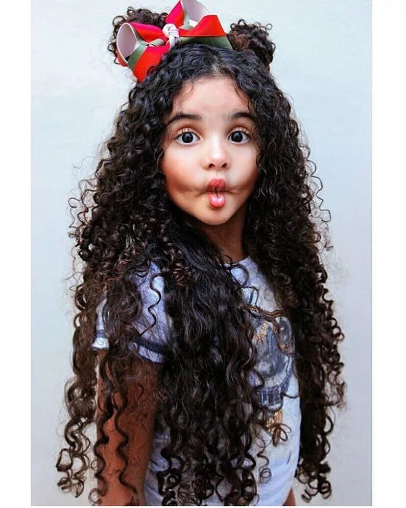 Прически для девочек волнистые волосы Boa noite com essa foto linda ! ❤ * * siga Curly hair styles, Hair styles, Kids 