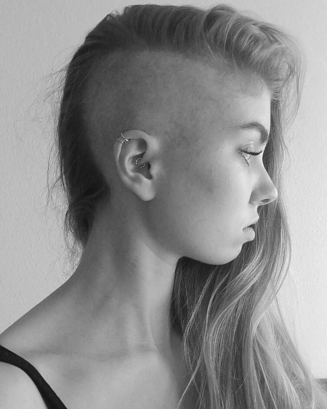 Прически для девочек выбритые виски #beauty #hairdare #hairstyle #trend Haare und beauty, Sidecut, Frisuren