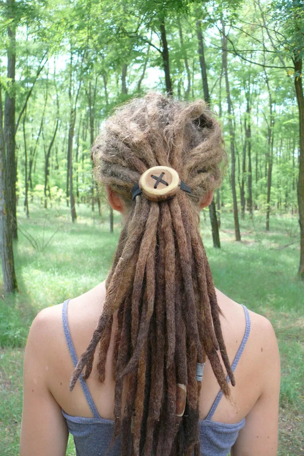 Прически для дредов для девочки Together We're One Giant Wooden Hair Button Dreadlock - Etsy Dreadlock accessori