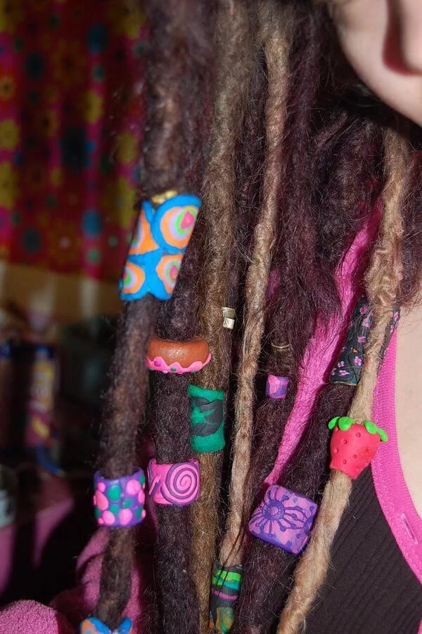 Прически для дредов для девочки #dreads #locks #hair #style #fashion #jewelry Dreads, Dread beads, Dread accesso