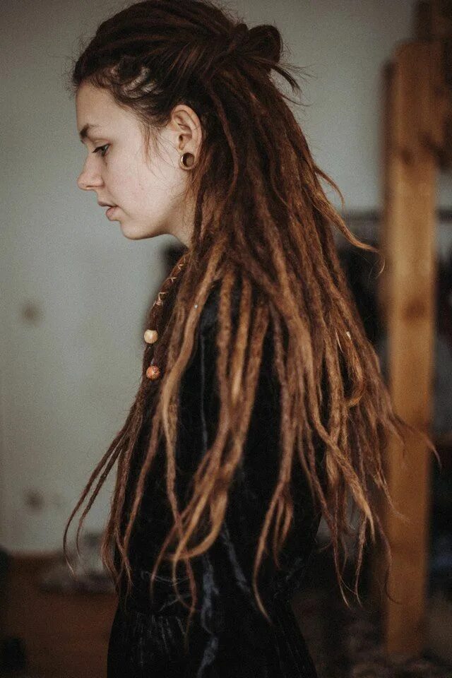 Прически для дредов для девочки Dread Pics Hair styles, Rasta hair, Dread hairstyles