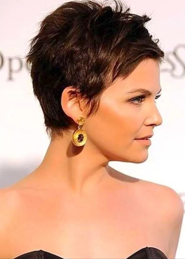 Прически для короткой шеи Pin by Alexandra Catherine-Joan on Hair Celebrity pixie cut, Short hair cuts, Pi