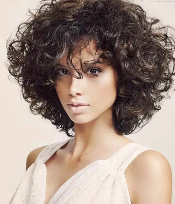 Прически для кучерявых волос женские Curly Medium Hairstyles for Prom Medium length curly hair, Haircuts for curly ha