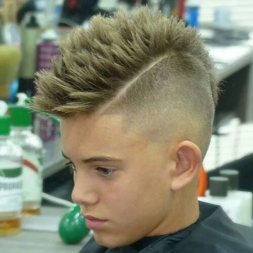 Прически для мальчиков 12 13 лет Mohawk Fade Haircuts: 25 Fresh Modern Styles For Men Mohawk hairstyles men, Fade