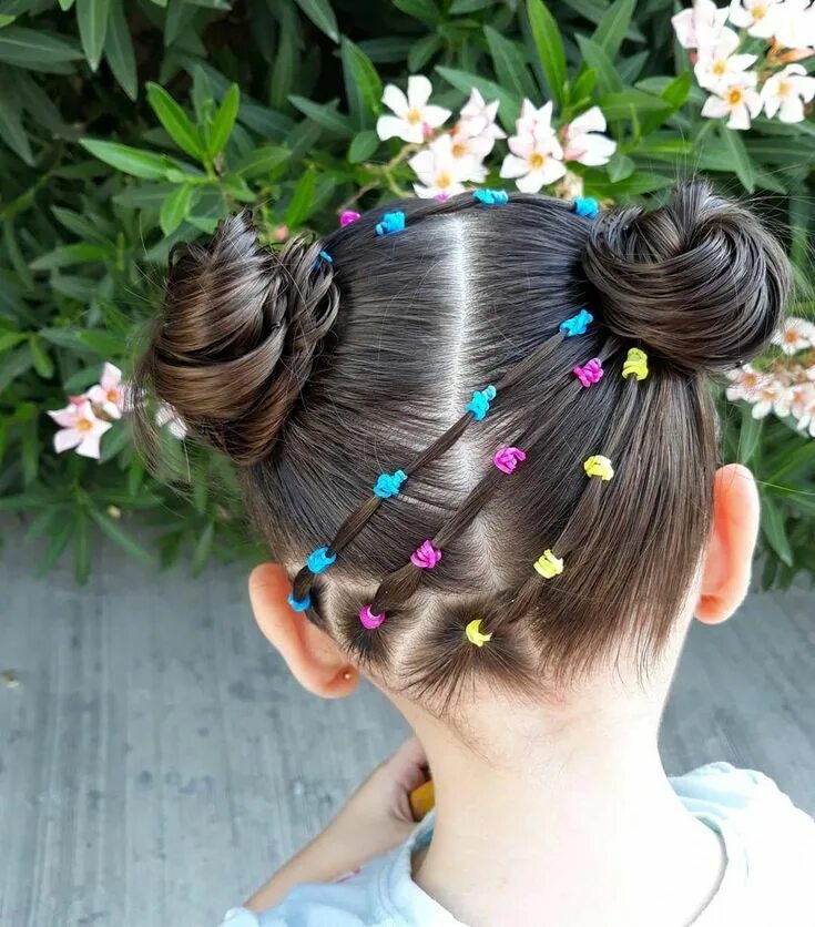 Прически для маленьких La imagen puede contener: una o varias personas #modos Baby hairstyles, Hair sty