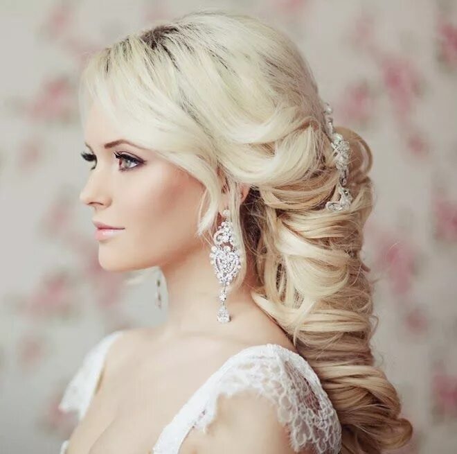 Прически для невесты на длинные волосы фото Steal-Worthy Wedding Hair Ideas - Belle The Magazine