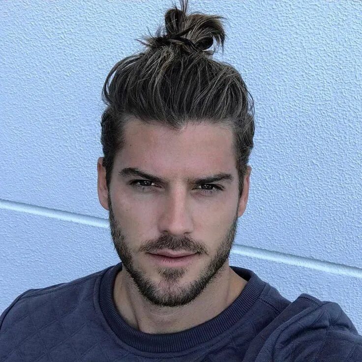 Прически для парней JustLifeStyle shared a photo from Flipboard in 2023 Long hair styles men, Man bu