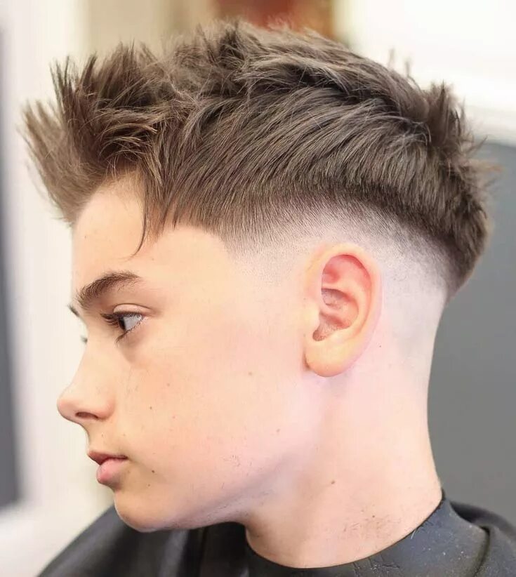 Прически для подростков мальчиков 15 лет Tapered Undercut with Fade and Messy Top - This high tapered undercut is a uniqu