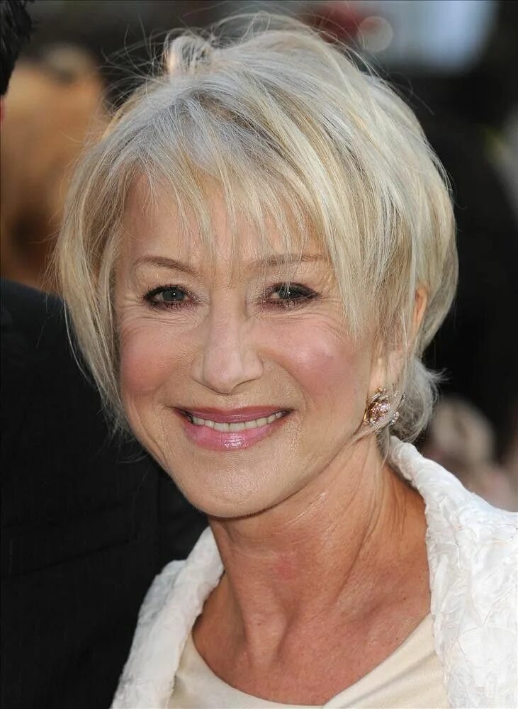 Прически для тонких волос 60 лет Related image Helen mirren hair, Short bob hairstyles, Youthful hair